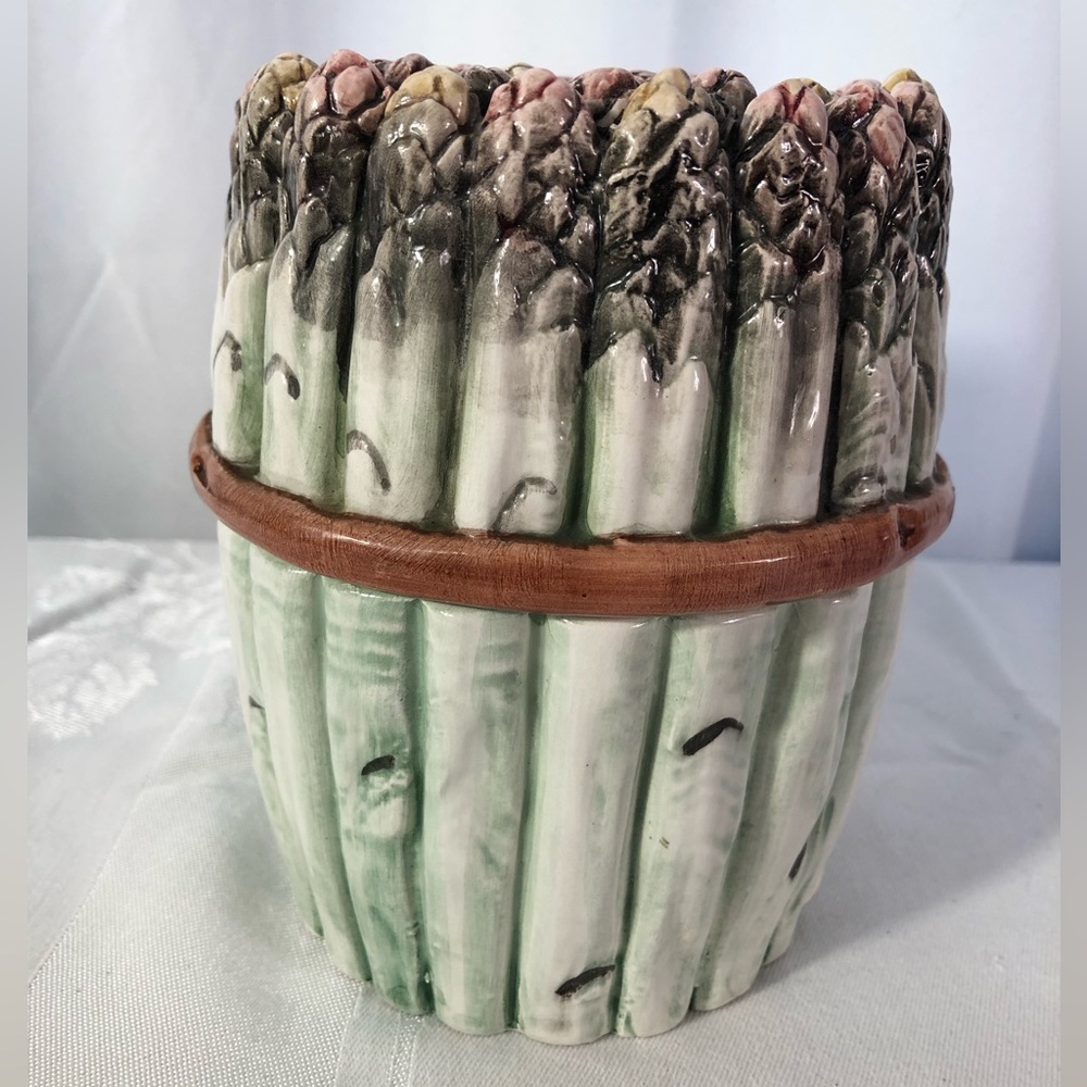 NWOT MINT COND! Never Used! Ceramic Covered Asparagus Dish Handcrafted in ITALY!